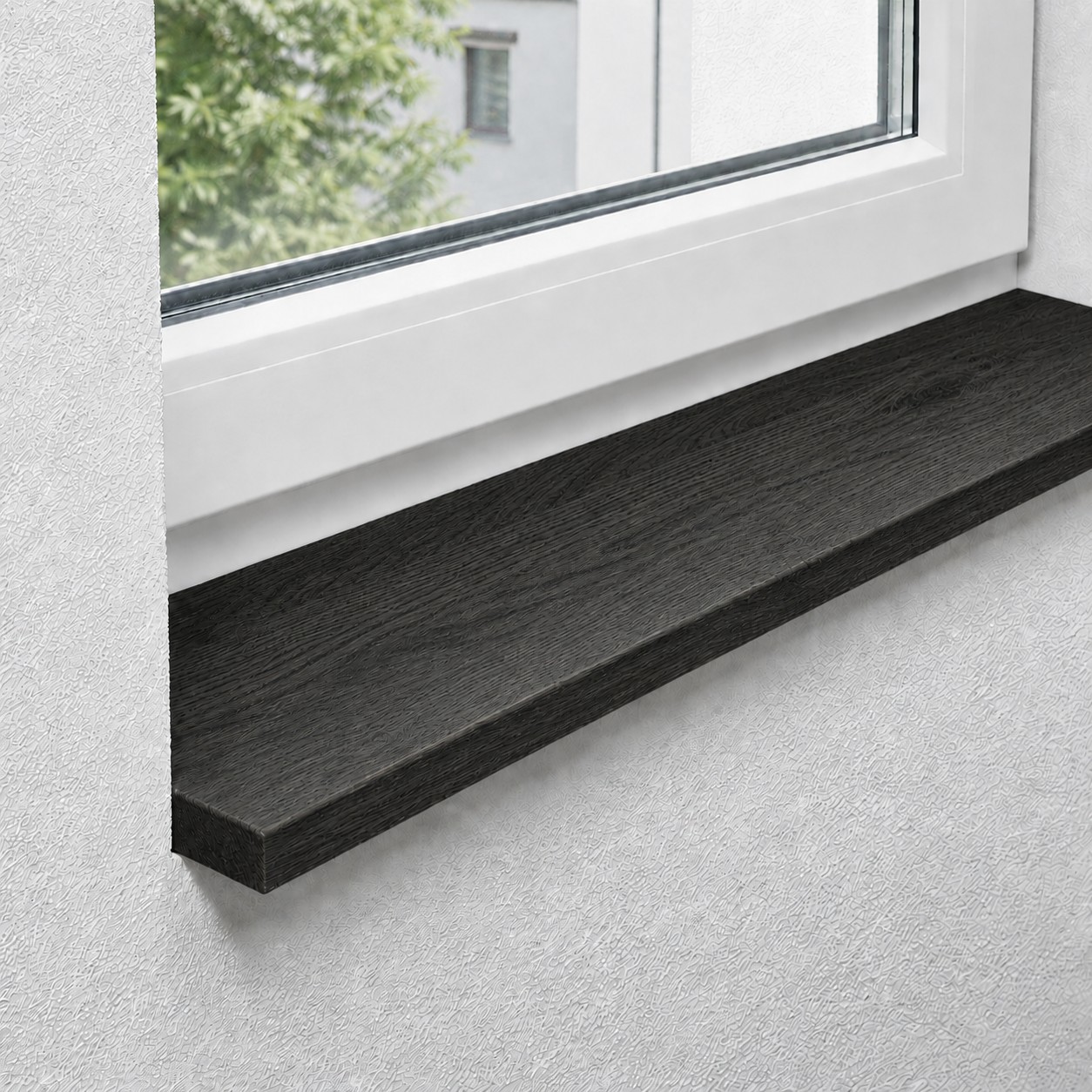 Fensterbank aus massiver, rustikaler Wildeiche mit durchgehenden Lamellen