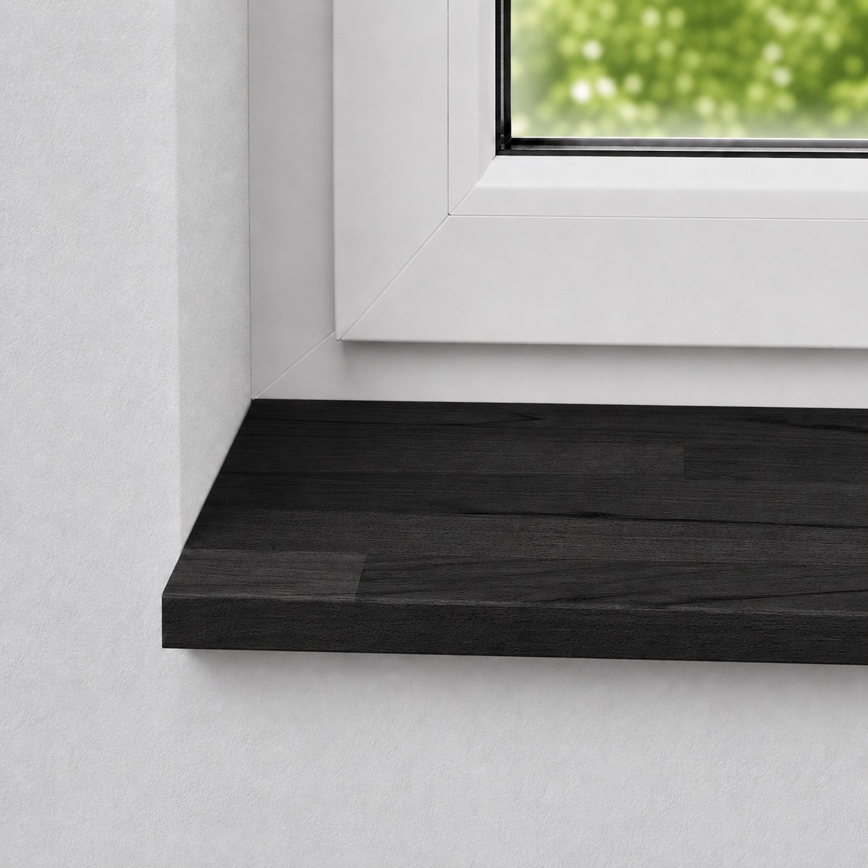 Fensterbank aus massiver, gedämpfter Kernbuche mit keilgezinkten Lamellen