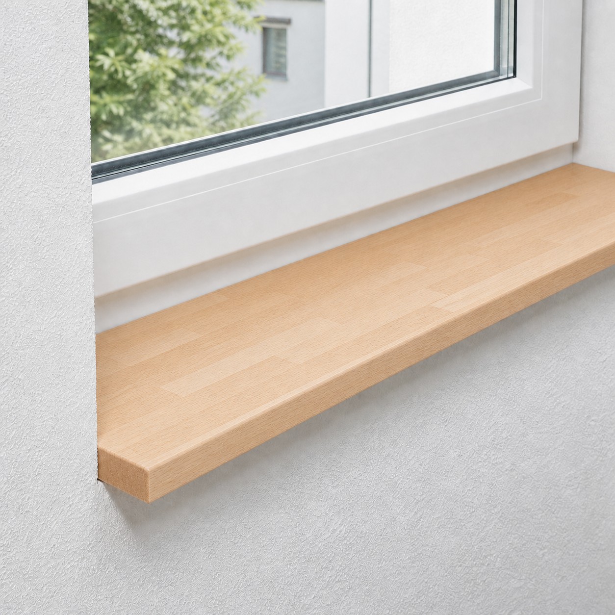 Fensterbank aus massiver, gedämpfter Buche mit keilgezinkten Lamellen