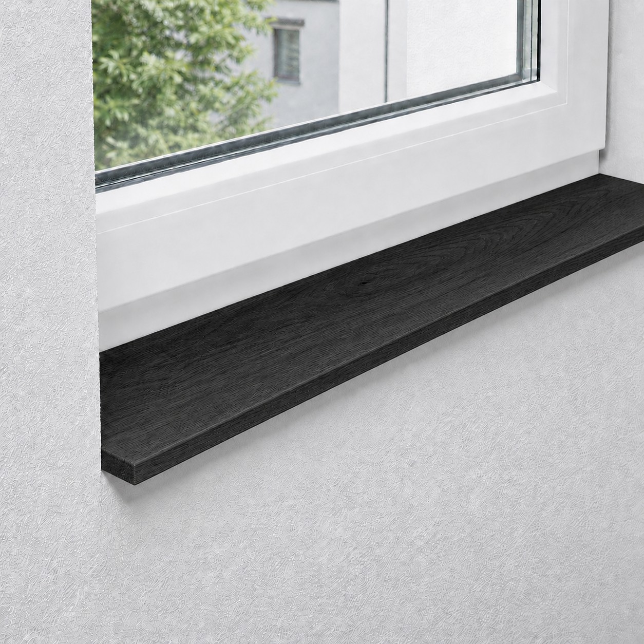 Fensterbank aus massiver, astreiner Eiche mit durchgehenden Lamellen