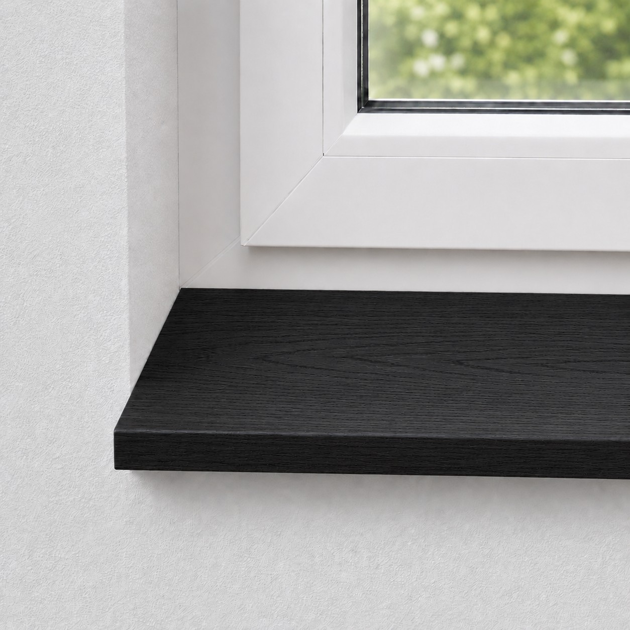 Fensterbank aus massiver, astreiner Eiche mit durchgehenden Lamellen
