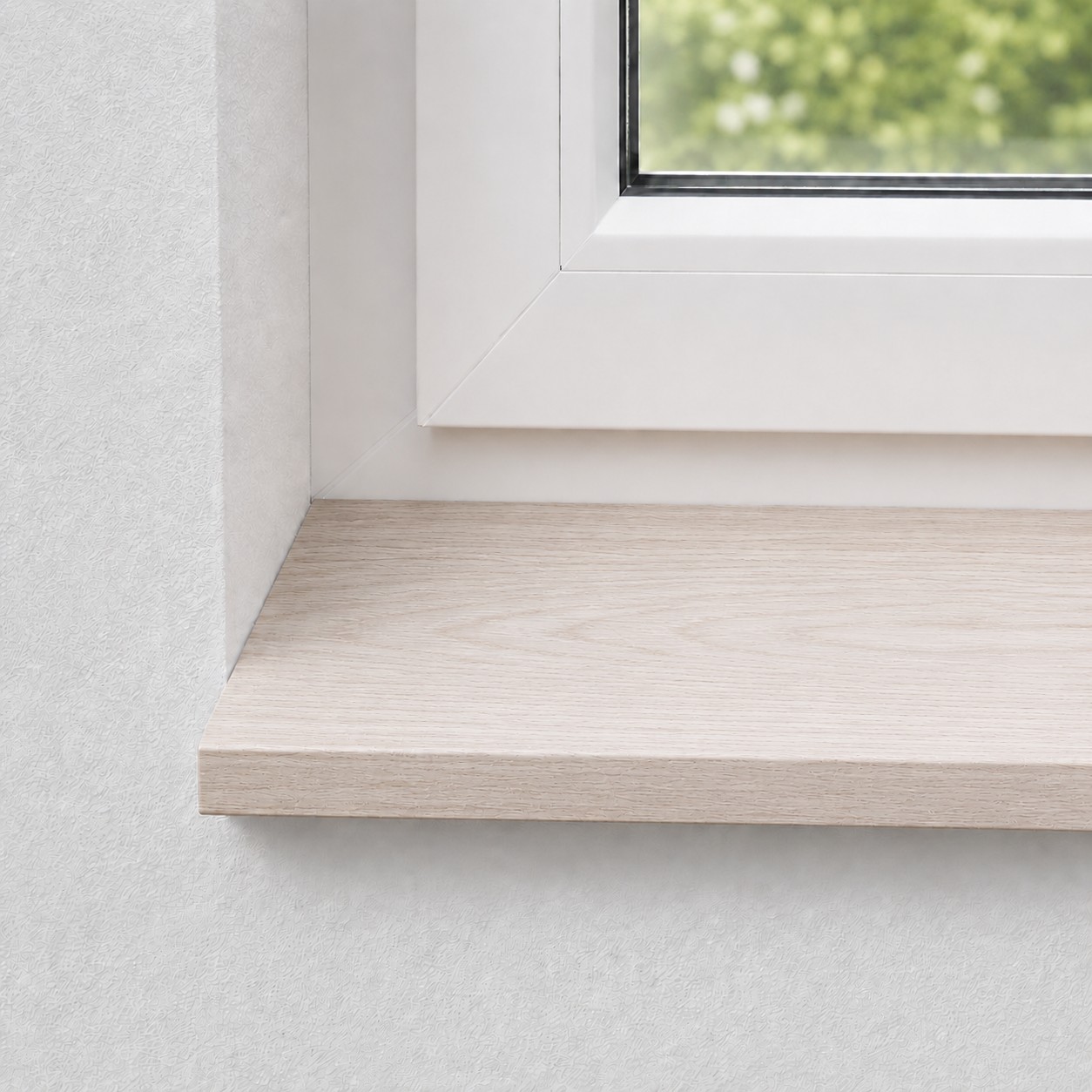 Fensterbank aus massiver, astreiner Eiche mit durchgehenden Lamellen