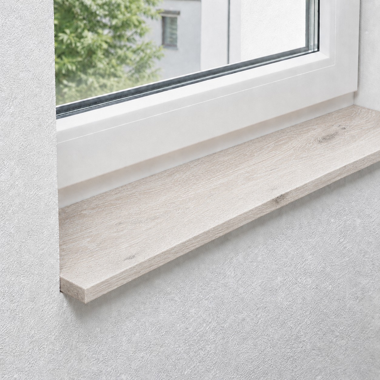 Fensterbank aus massiver, rustikaler Wildeiche mit durchgehenden Lamellen